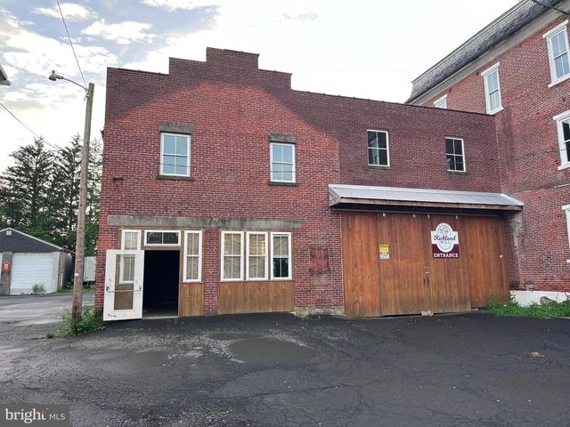 20 N MAIN ST, Richlandtown, PA 18955