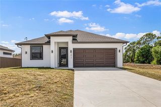 3813 25th ST SW, Lehigh Acres, FL 33976