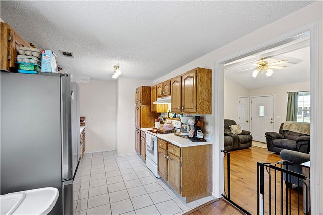 80 Kaeli Cove, Dover, AR 72837