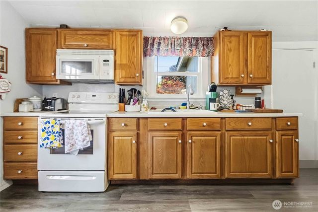 336 SW 3rd Avenue, Castle Rock, WA 98611