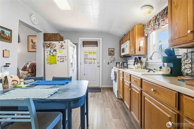 336 SW 3rd Avenue, Castle Rock, WA 98611