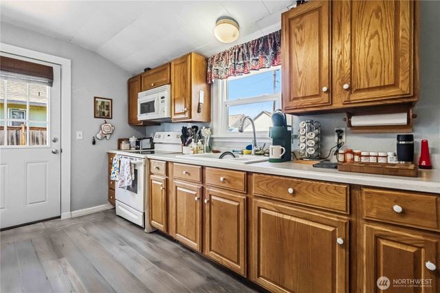336 SW 3rd Avenue, Castle Rock, WA 98611