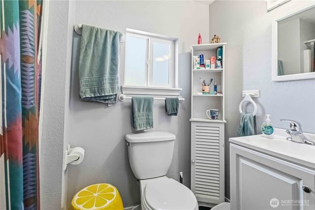 336 SW 3rd Avenue, Castle Rock, WA 98611