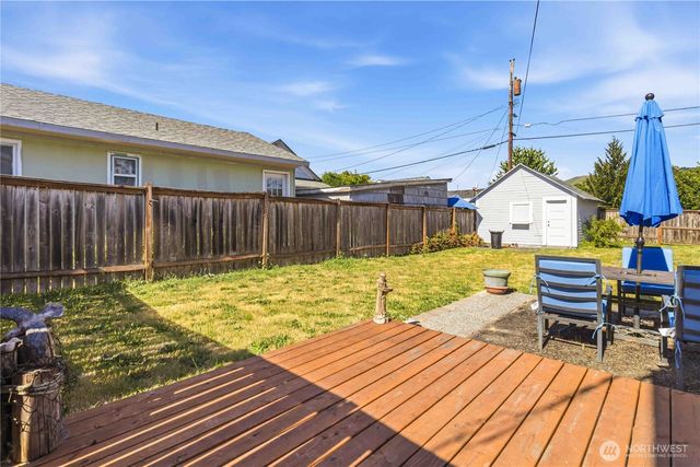 336 SW 3rd Avenue, Castle Rock, WA 98611