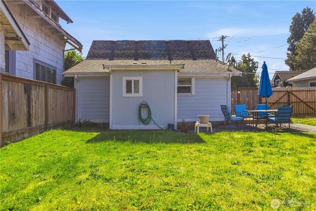 336 SW 3rd Avenue, Castle Rock, WA 98611
