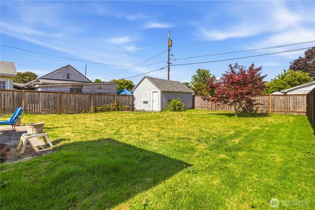 336 SW 3rd Avenue, Castle Rock, WA 98611