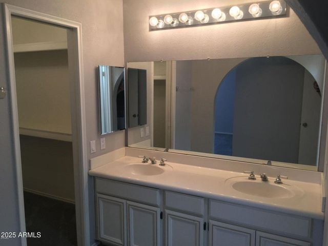 5623 E ASTER Drive, Scottsdale, AZ 85254