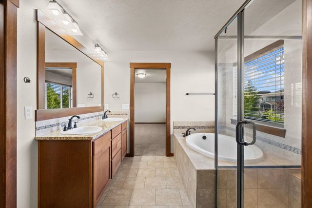 17709 E Daystar Rd, Greenacres, WA 99016