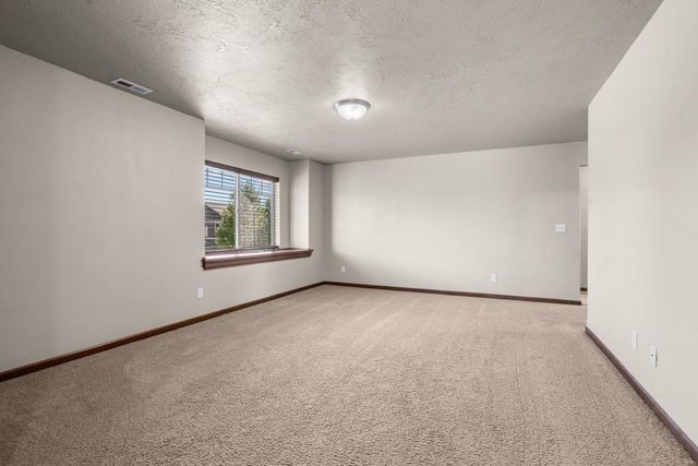 17709 E Daystar Rd, Greenacres, WA 99016