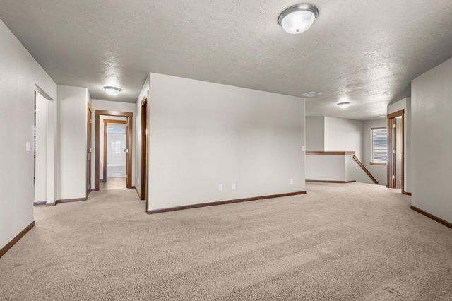 17709 E Daystar Rd, Greenacres, WA 99016