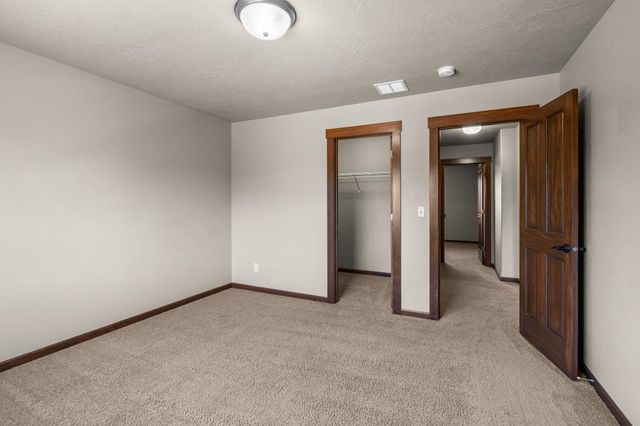 17709 E Daystar Rd, Greenacres, WA 99016