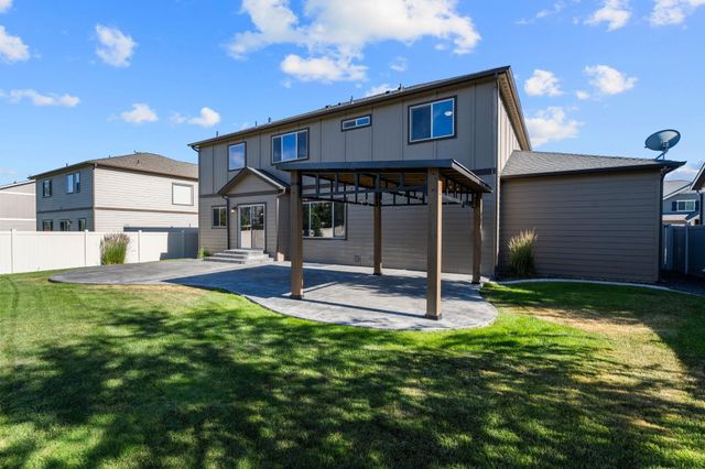 17709 E Daystar Rd, Greenacres, WA 99016
