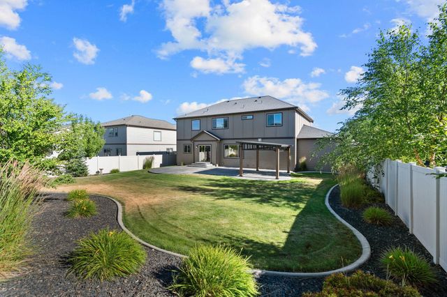 17709 E Daystar Rd, Greenacres, WA 99016