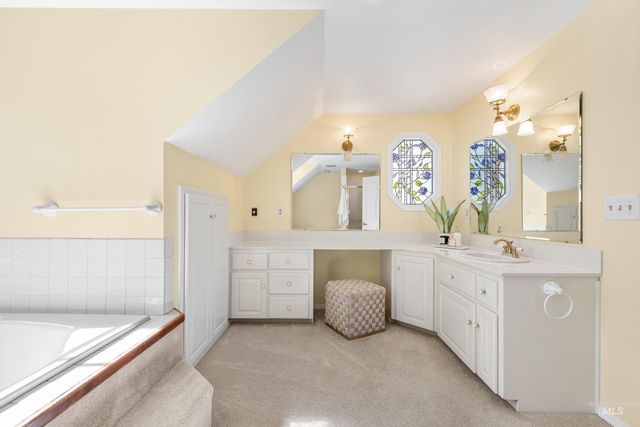 4225 N Cole Lane, Boise, ID 83704