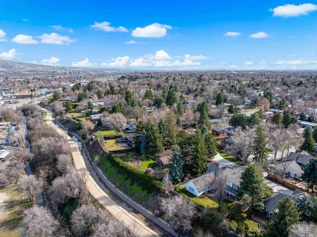 4225 N Cole Lane, Boise, ID 83704