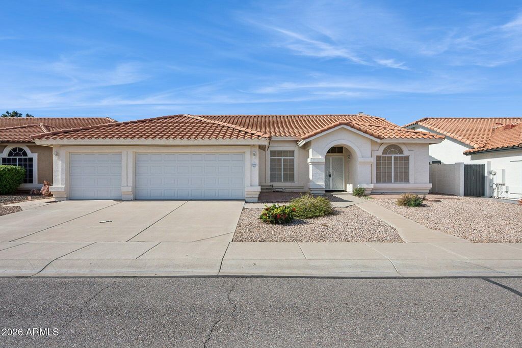 1470 S VILLAS Court, Chandler, AZ 85286 — photo 4
