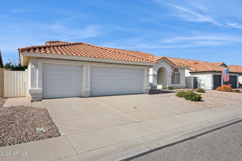 1470 S VILLAS Court, Chandler, AZ 85286 — photo 5