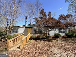 120 Possum Point Circle, Eatonton, GA 31024