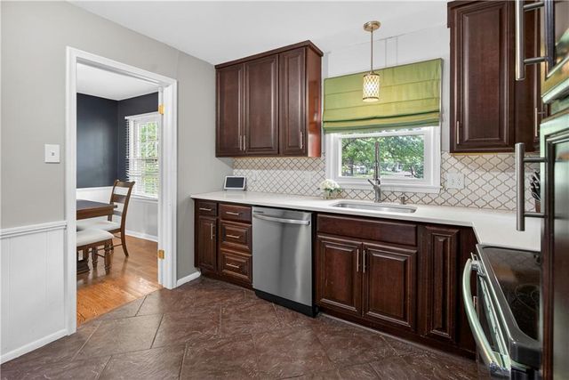 9802 Eby Street, Overland Park, KS 66212