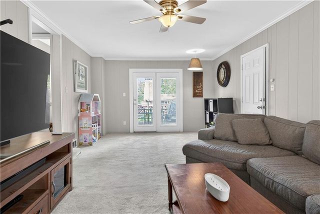 9802 Eby Street, Overland Park, KS 66212