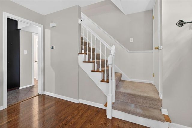 9802 Eby Street, Overland Park, KS 66212