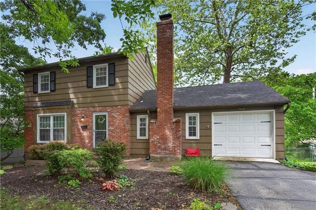 9802 Eby Street, Overland Park, KS 66212