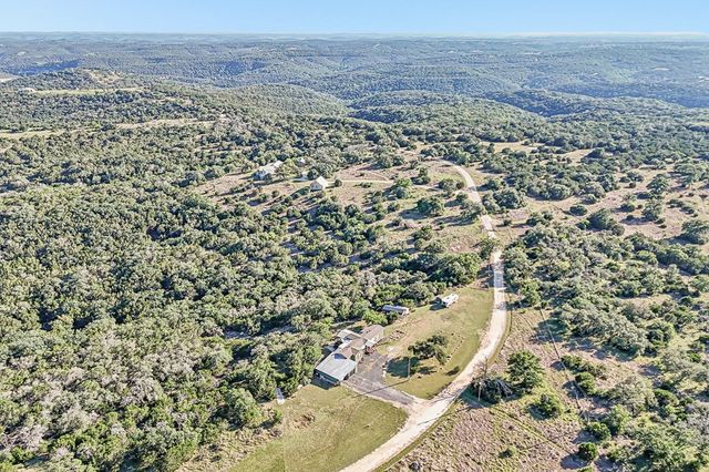 378 Aime Real Ranch Rd, Kerrville, TX 78028