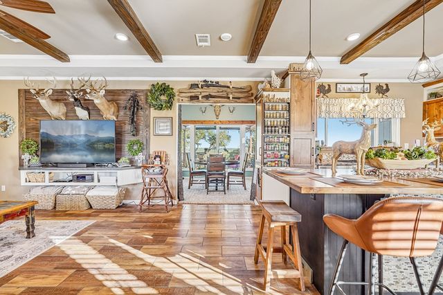 378 Aime Real Ranch Rd, Kerrville, TX 78028