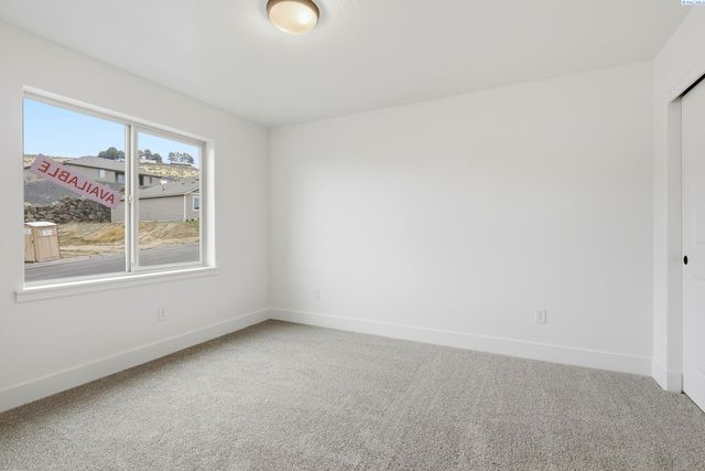 6593 W 29th Ct, Kennewick, WA 99338