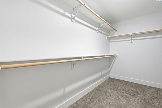 6593 W 29th Ct, Kennewick, WA 99338