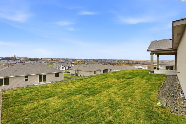 6593 W 29th Ct, Kennewick, WA 99338