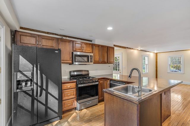 37 Water Street 37, Concord, MA 01742