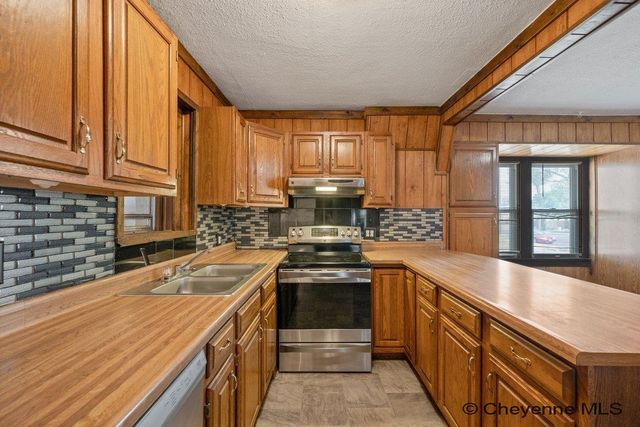 1200 W PERSHING BLVD, Cheyenne, WY 82001