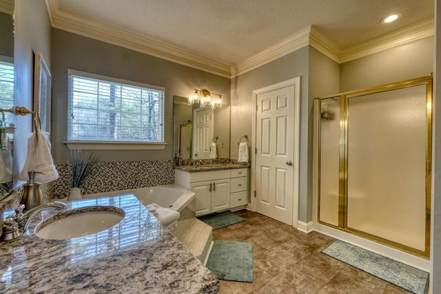 112 Glen Eagle Ct D202, Clayton, GA 30525