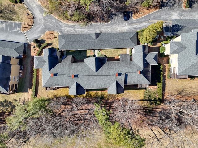 112 Glen Eagle Ct D202, Clayton, GA 30525
