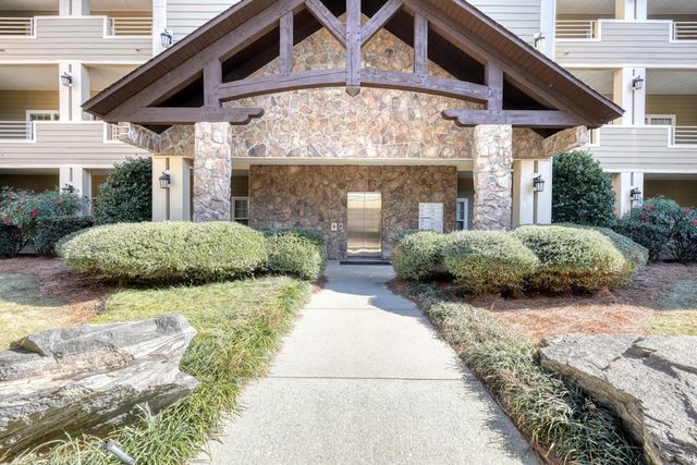 112 Glen Eagle Ct D202, Clayton, GA 30525