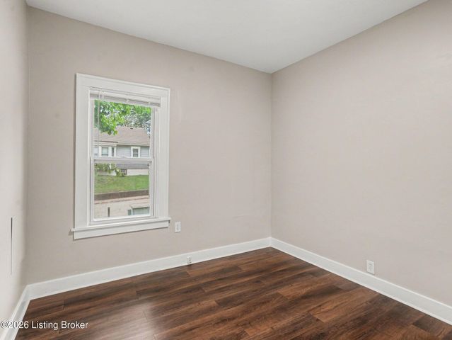 900 W Ashland Ave, Louisville, KY 40215