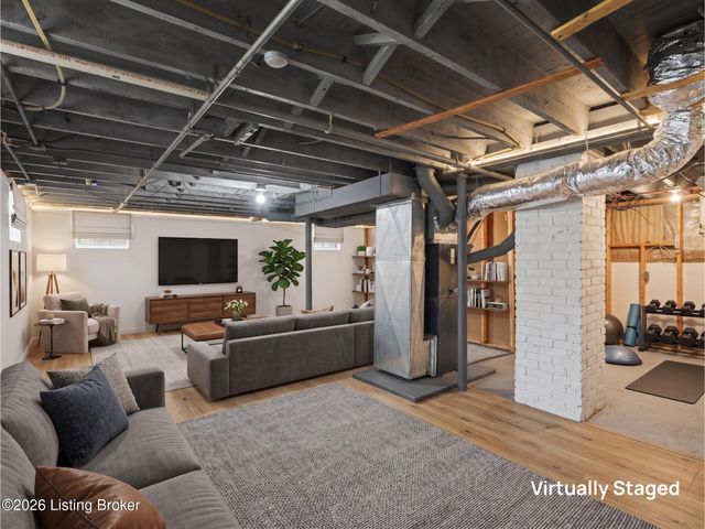 900 W Ashland Ave, Louisville, KY 40215