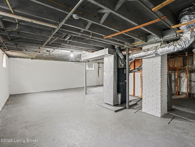 900 W Ashland Ave, Louisville, KY 40215