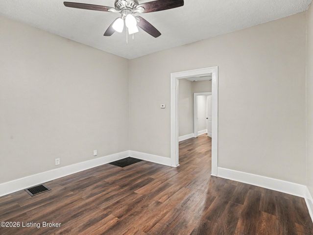 900 W Ashland Ave, Louisville, KY 40215