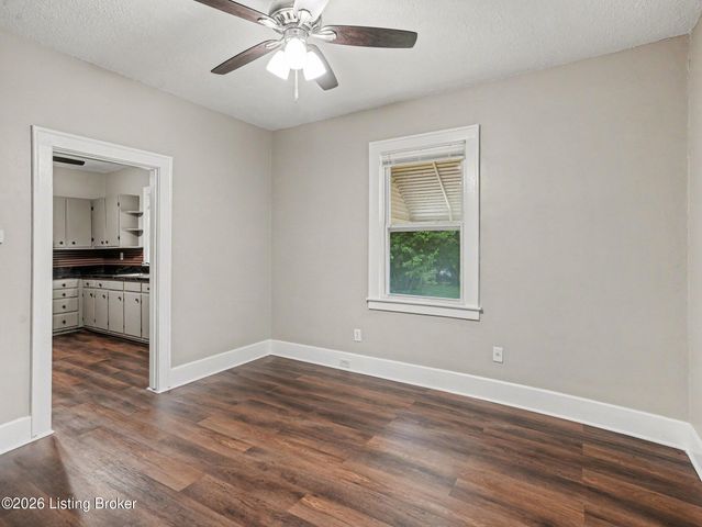 900 W Ashland Ave, Louisville, KY 40215