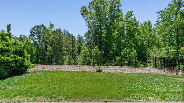 442 Granite Lake Court, Denver, NC 28037