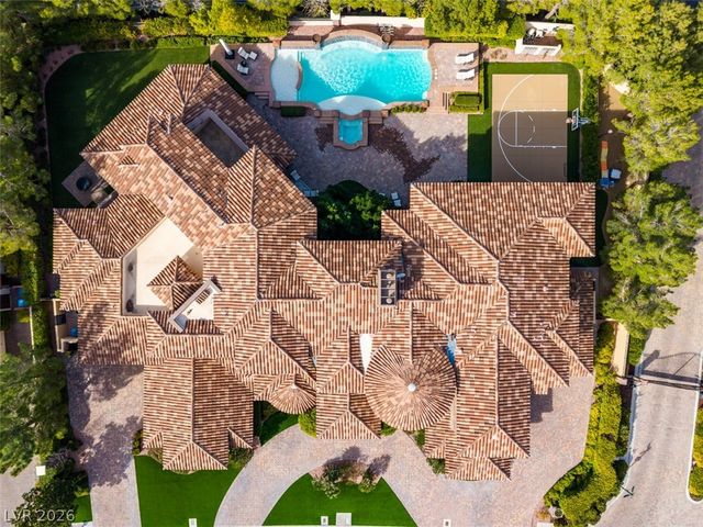 11 Quintessa Circle, Las Vegas, NV 89141