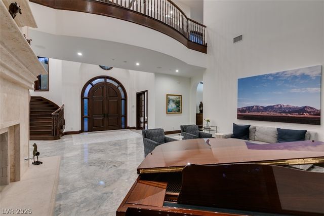 11 Quintessa Circle, Las Vegas, NV 89141