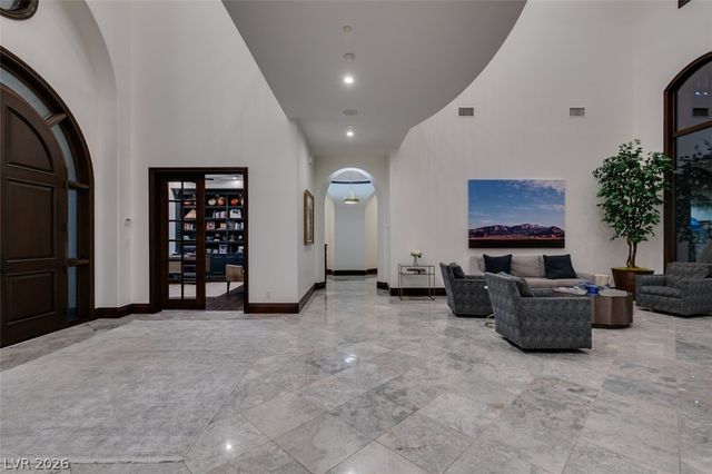 11 Quintessa Circle, Las Vegas, NV 89141