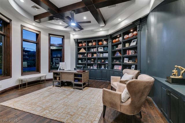 11 Quintessa Circle, Las Vegas, NV 89141