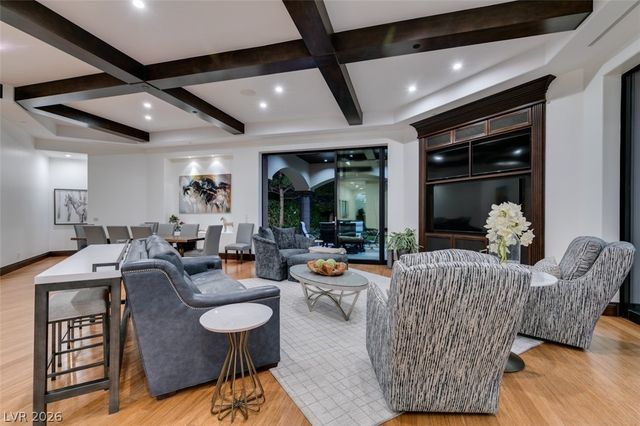 11 Quintessa Circle, Las Vegas, NV 89141