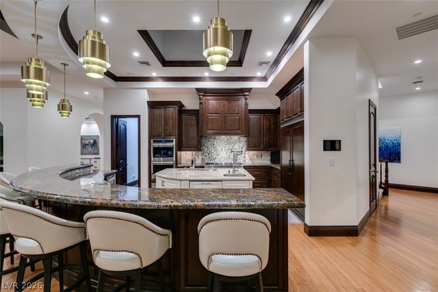 11 Quintessa Circle, Las Vegas, NV 89141