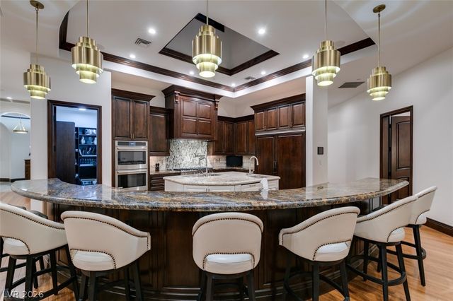 11 Quintessa Circle, Las Vegas, NV 89141