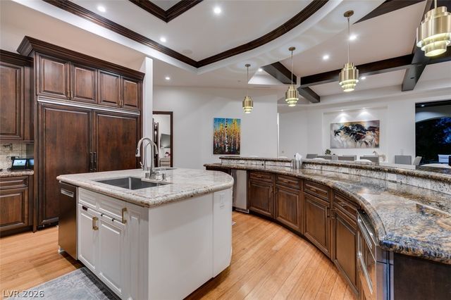 11 Quintessa Circle, Las Vegas, NV 89141